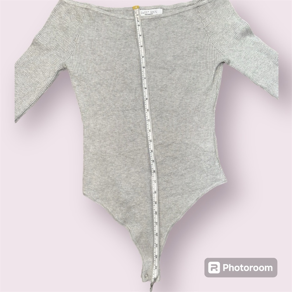 Light Grey Ribbed Off-Shoulder Bodysuit - Picture 5 of 5